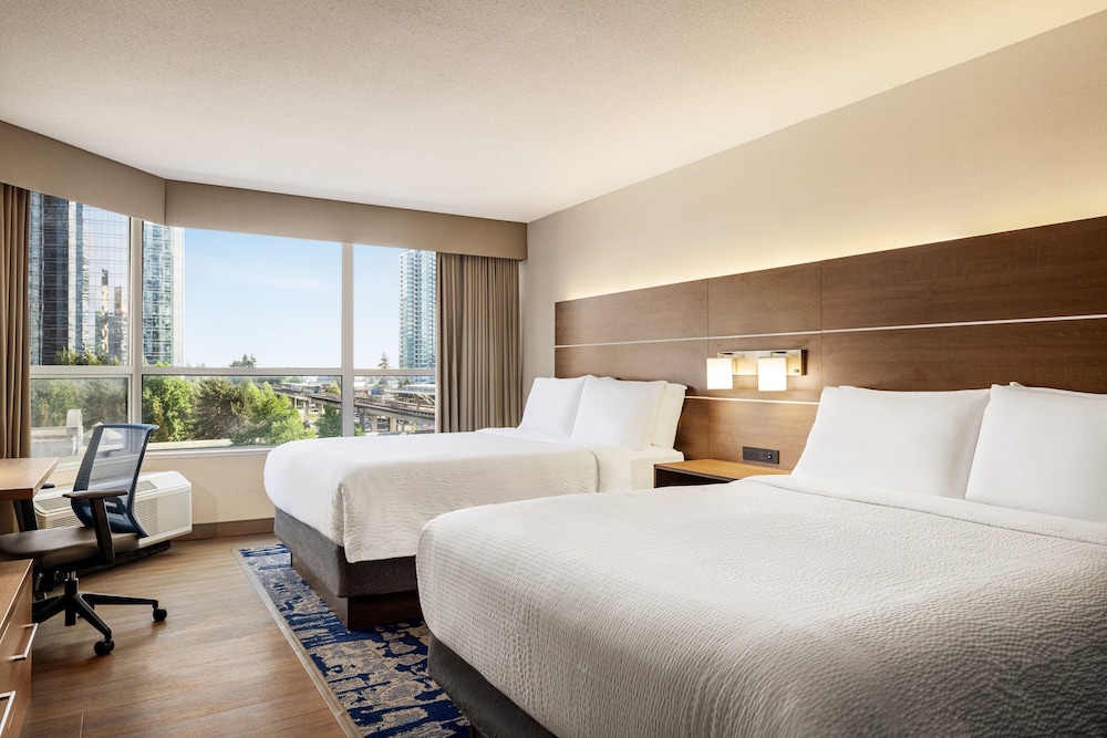 Standard Room, 2 Queen Beds (Low Floor) - Photo 2