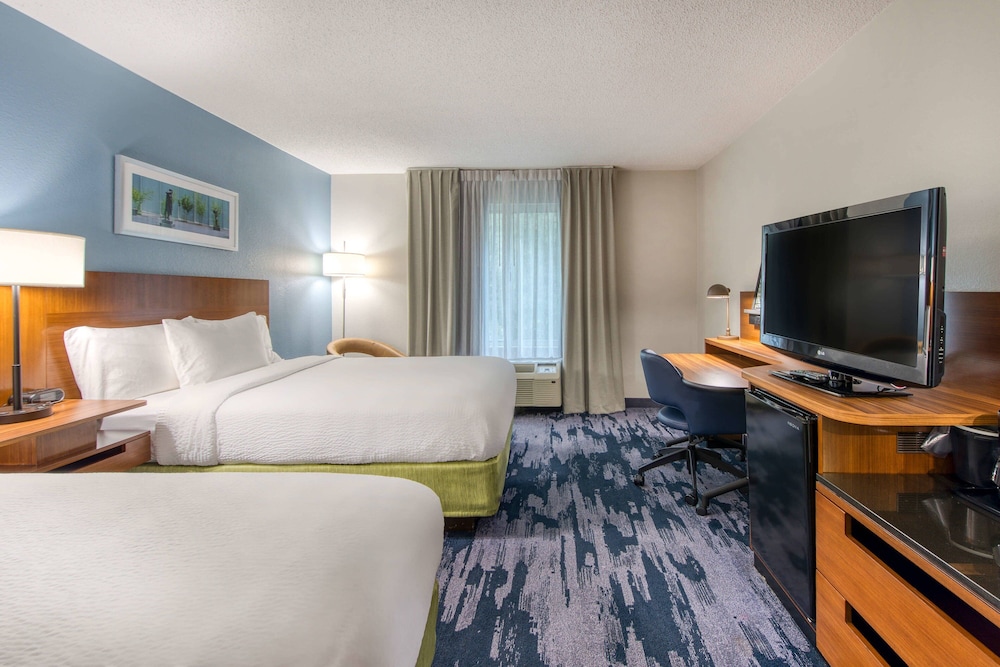 Room, 2 Queen Beds - Photo 1
