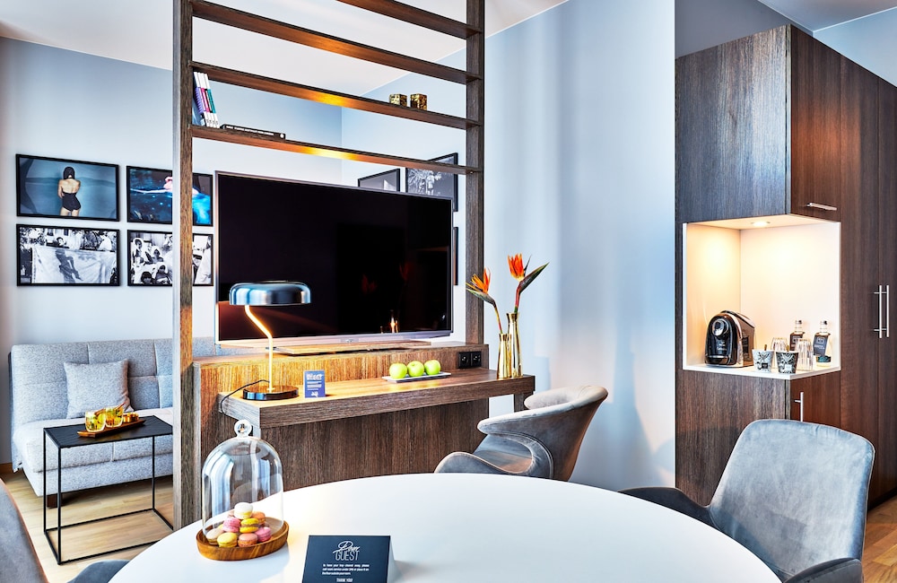 Junior Suite (NYX) - Photo 11