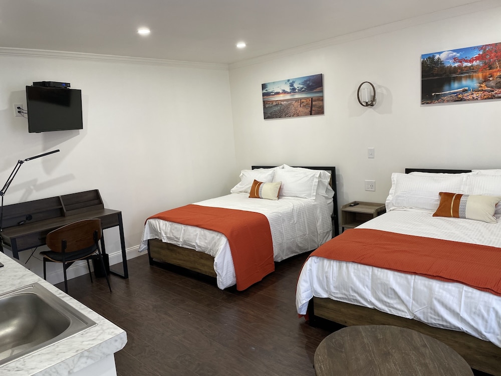 Standard room, 2 double bed, non-smoking photo 1