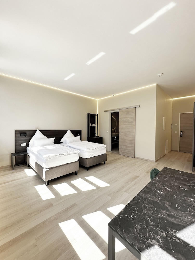 Comfort Twin Room