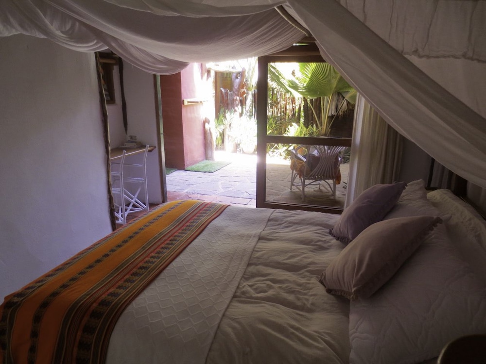 Double Room, 1 Queen Bed, Private Bathroom photo 2