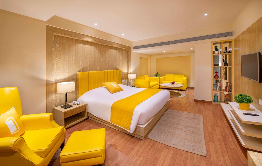 Signature Suite - Photo 1
