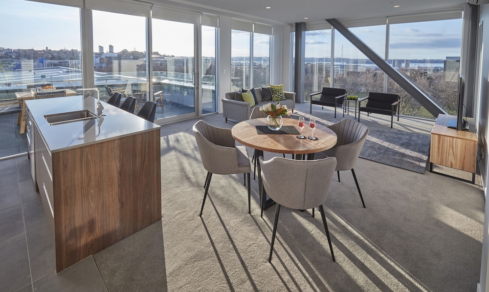 Three Bedroom Swiss-SuperSuite