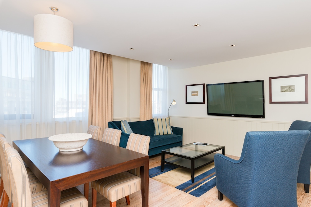 Executive Suite, 2 Bedrooms - Photo 8