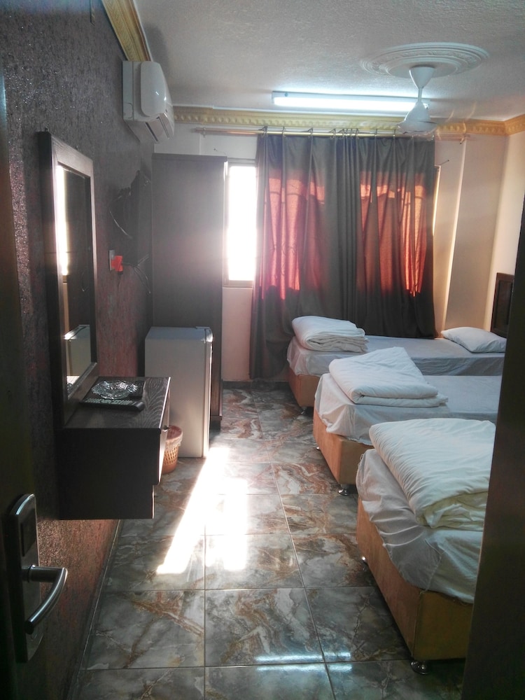 Triple Room, Private Bathroom photo 3