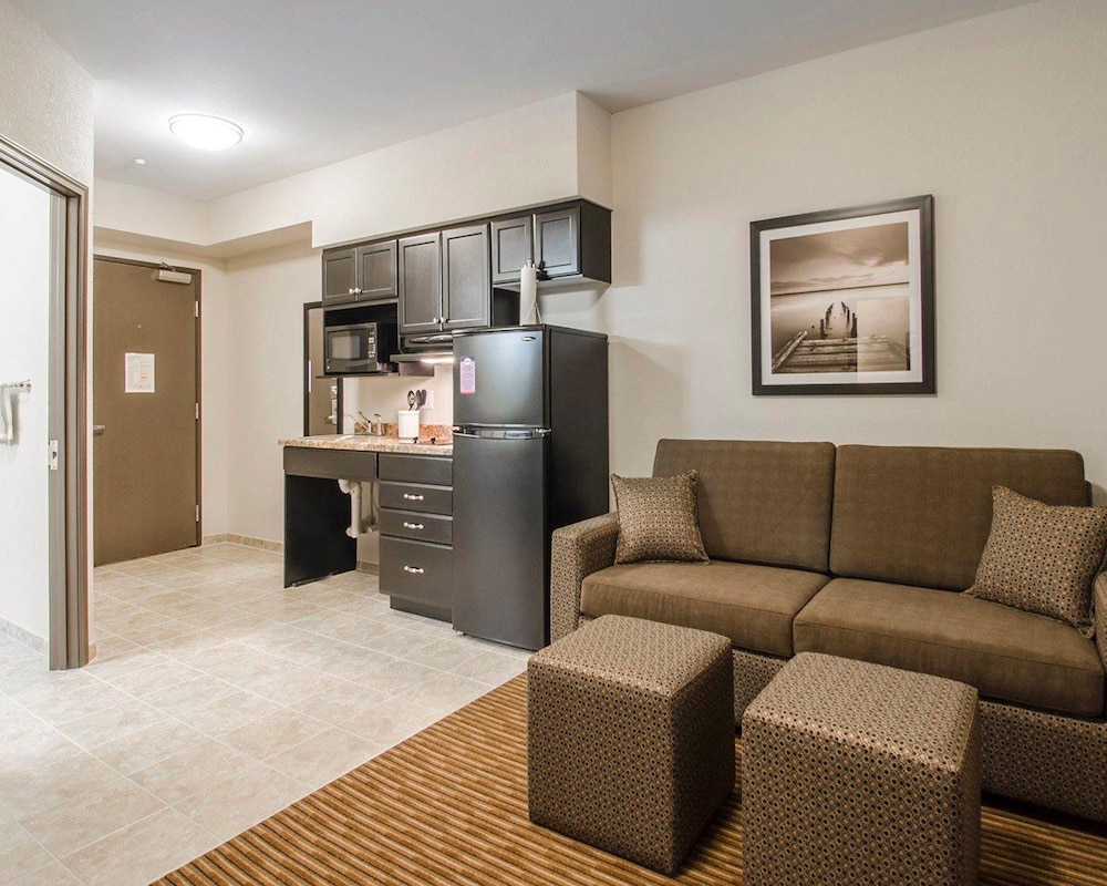 Suite, 1 Queen Bed With Sofa Bed, Non Smoking - Photo 9