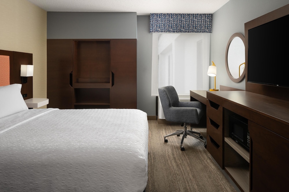 Room, 1 Queen Bed, Accessible, Non Smoking (Hearing. Bathtub) - Photo 2