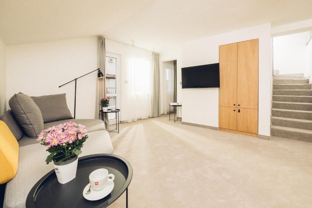 Family Apartment photo 1