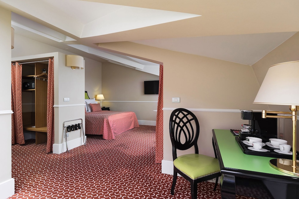 Suite, 1 Bedroom, Balcony, City View photo 3