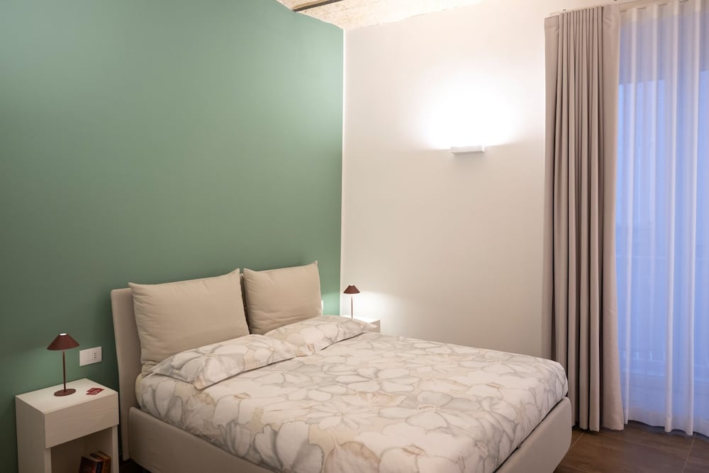Deluxe Room, Balcony