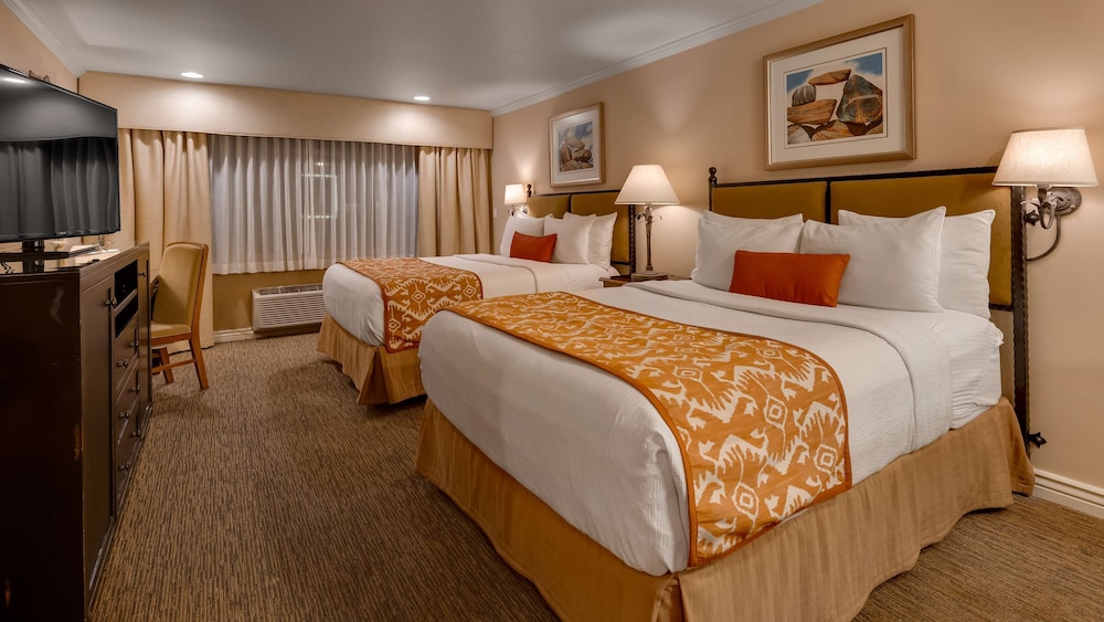 Standard Room, 2 Queen Beds, Accessible, Non Smoking (Town View)