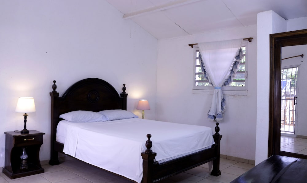 Chambre double, balcon, vue sur jardin photo 1
