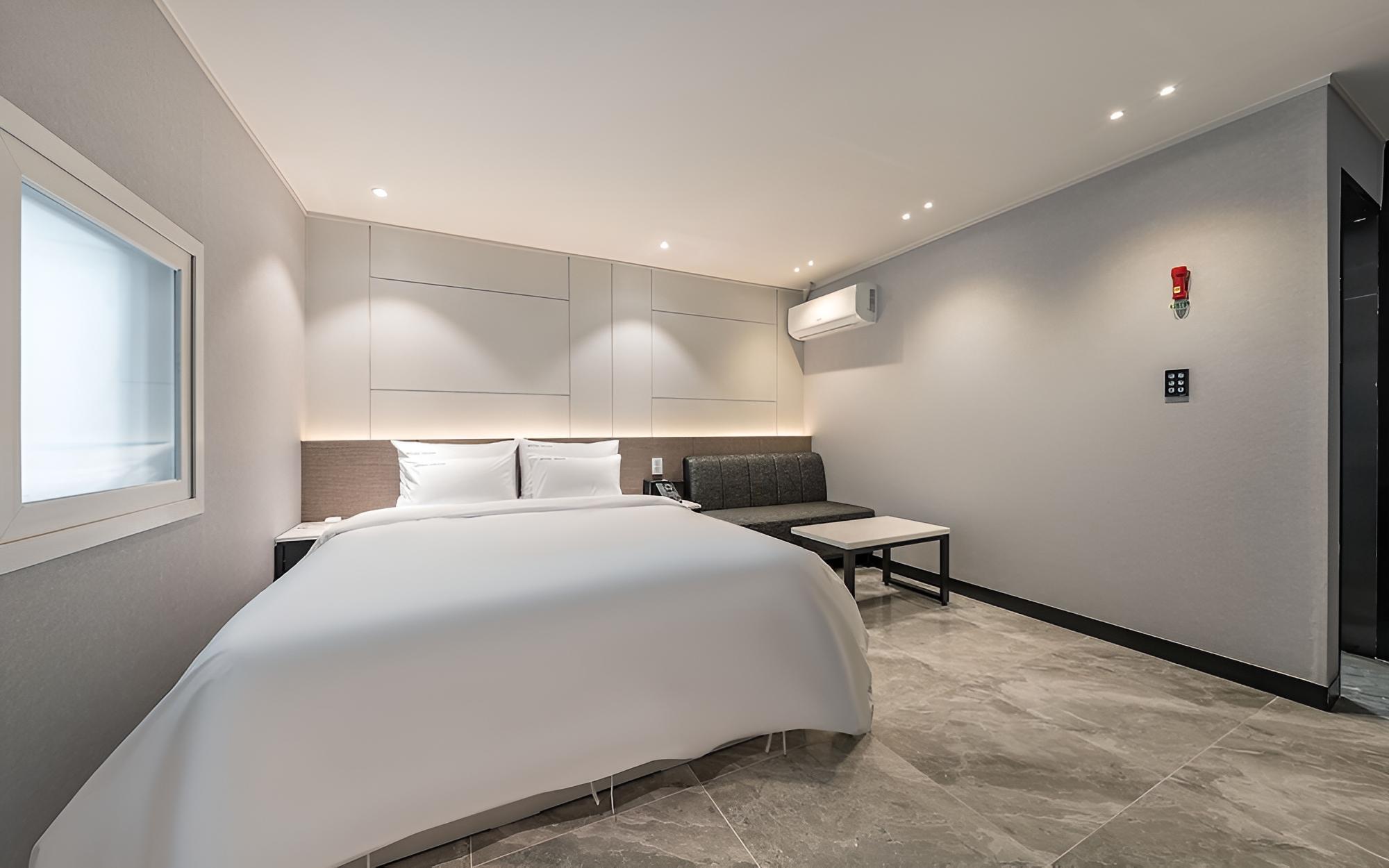 Room (Standard Room (Smart TV 1PC Netflix)) - Photo 3