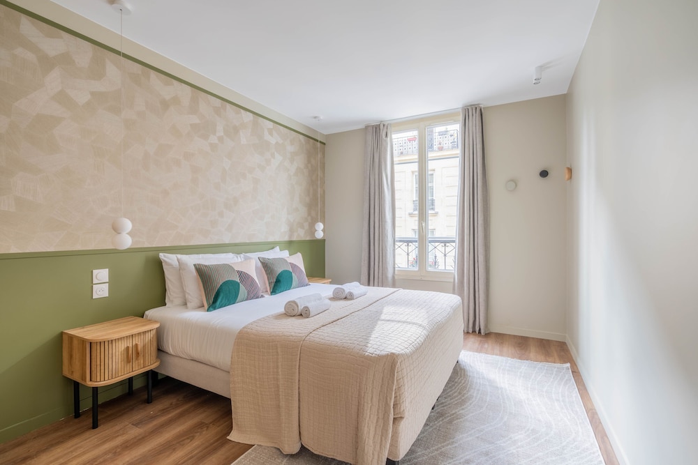 Grand Apartment, 1 Bedroom, Kitchenette (Le Belleville Chic) photo 1