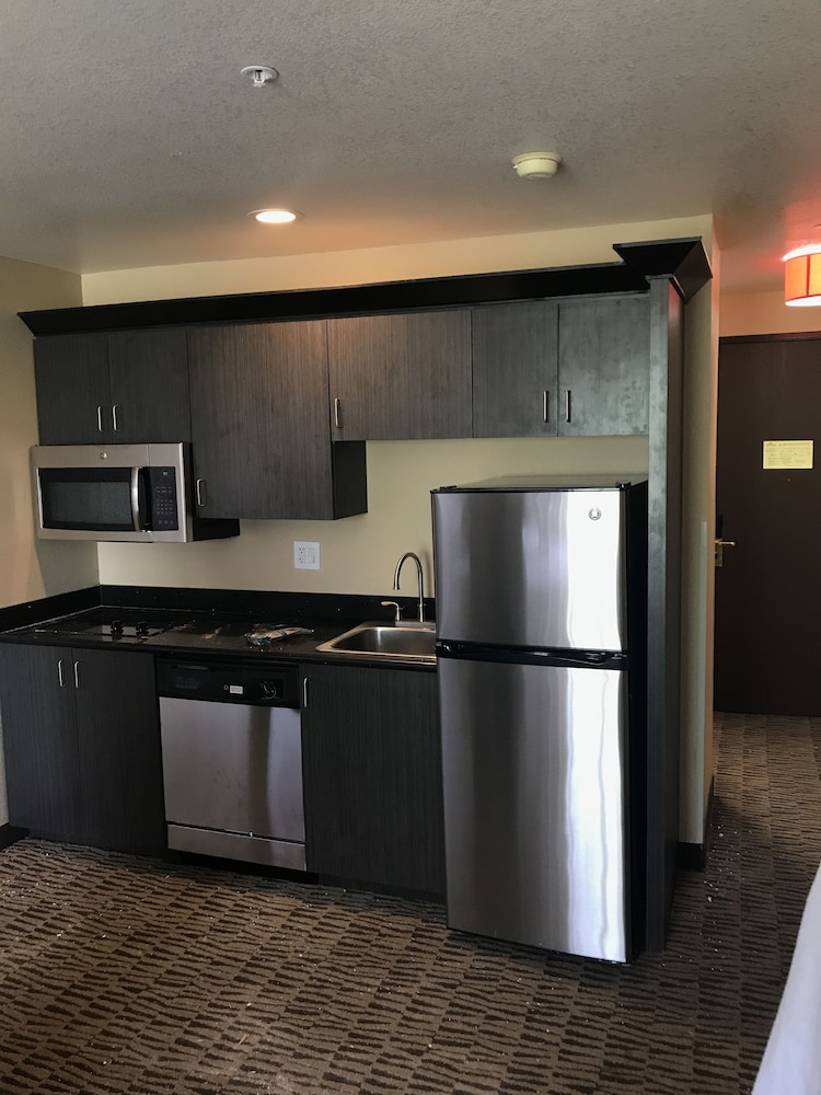 Standard Room, 2 Queen Beds, Accessible, Kitchen - Photo 2