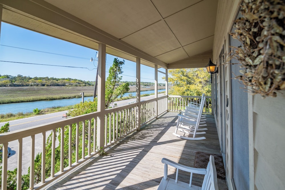 Presidential Chalet, River View