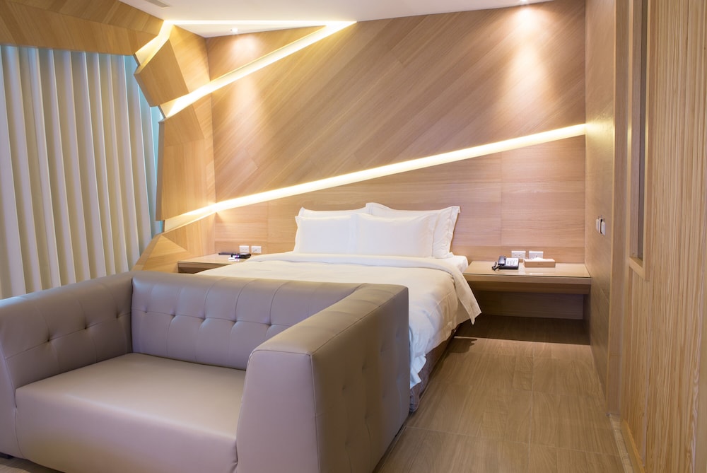 Standard Suite (Check in time starts from 6pm)