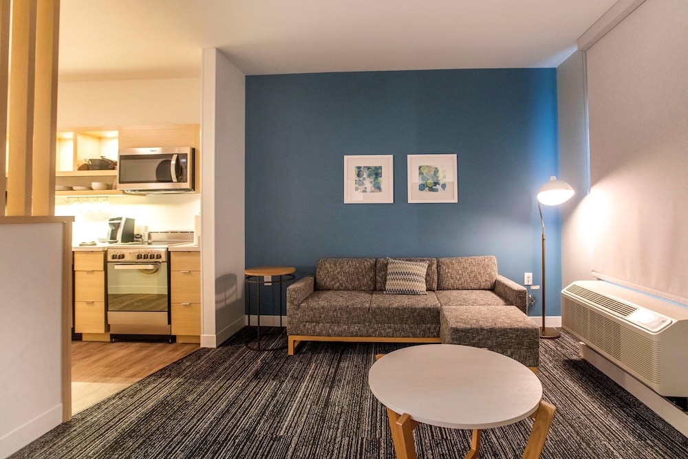 Suite, 1 Bedroom (Mobility Accessible, Tub) photo 2