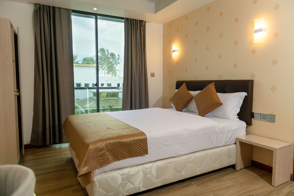 Deluxe Double Room - Photo 20