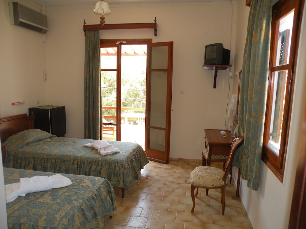 Double Room, Garden View, Ground Floor - Photo 5