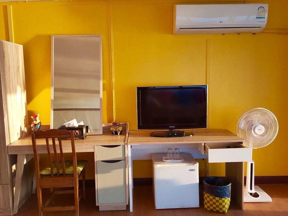 Superior Room, Partial Sea View (On Sea) photo 2