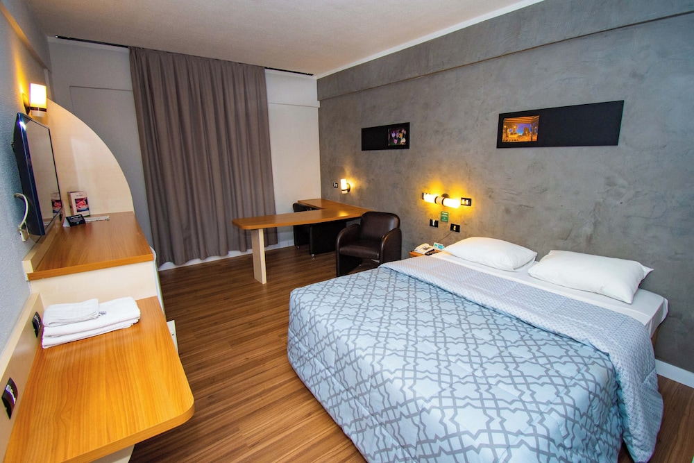 Standard Single Room, 1 Double Bed, Accessible photo 3