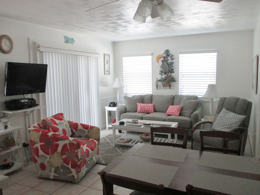 Apartment, 2 Bedrooms, Beach View, Beachfront