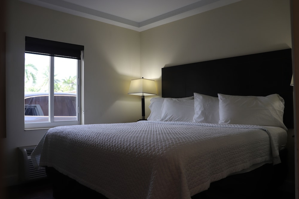 Deluxe Studio Suite