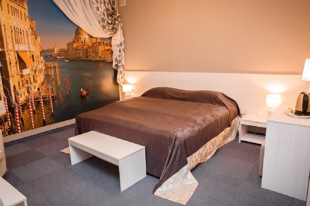 Economy Double Room photo 1