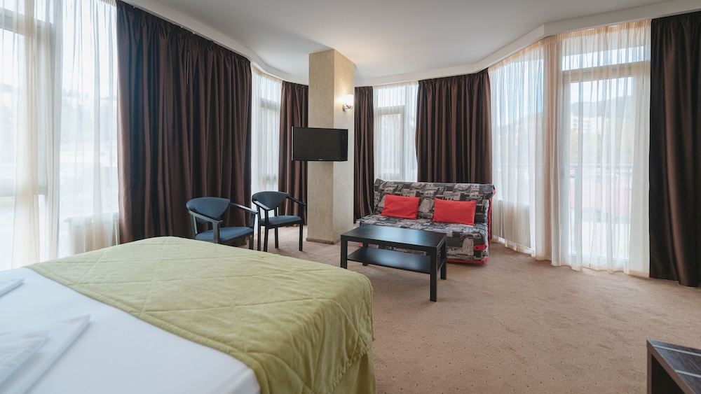 Superior Double or Twin Room photo 2