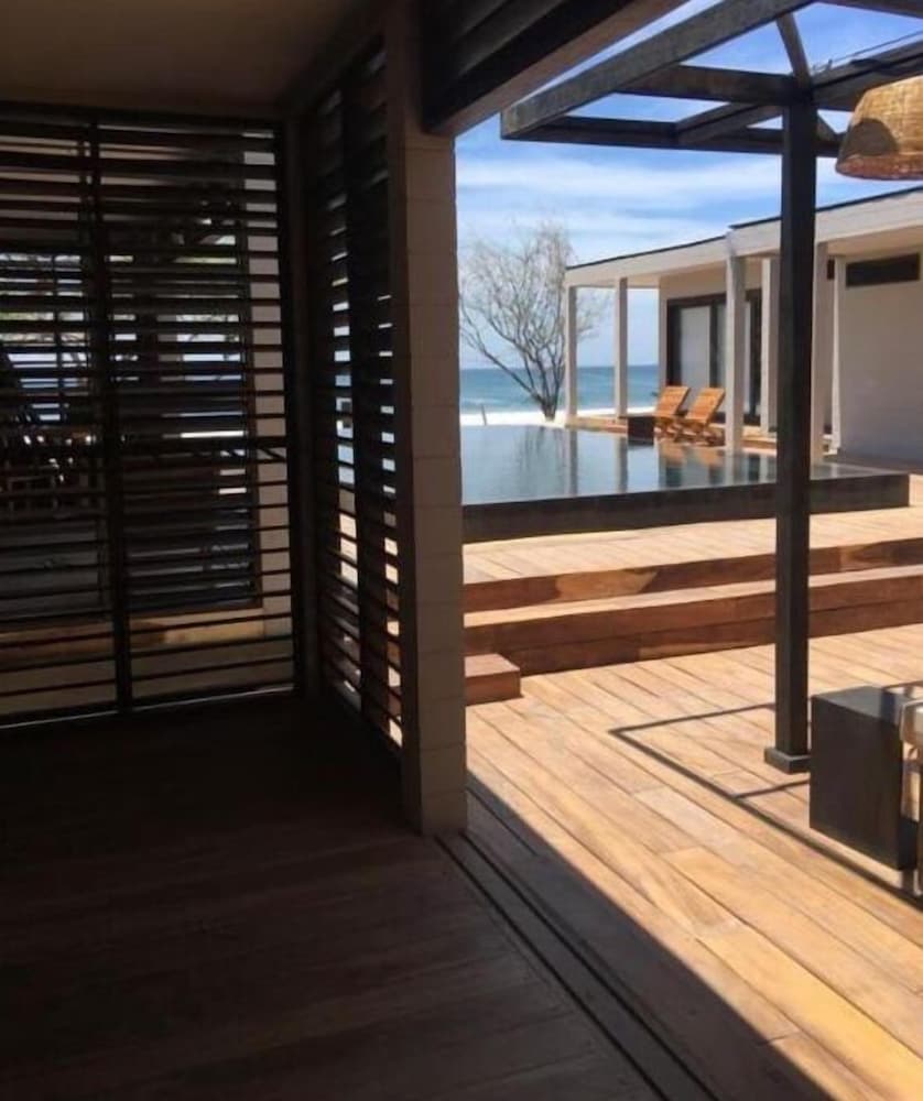 Economy Room, Private Bathroom, Partial Ocean View photo 3