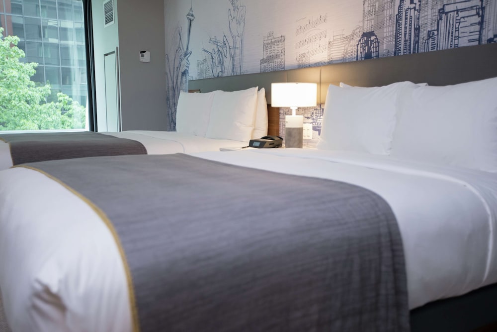 Room, 2 Queen Beds, Accessible (Hearing) - Photo 6