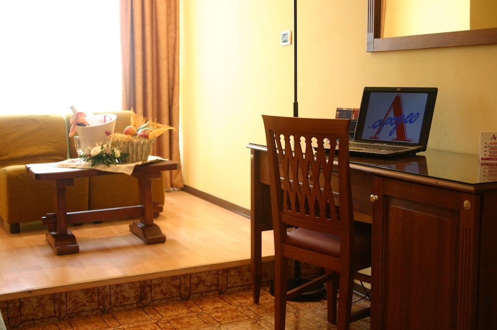 Single Room photo 2