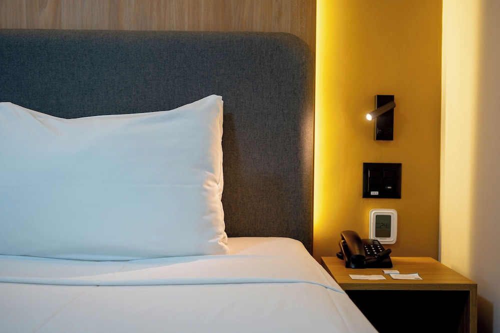 Superior Twin Room, Non Smoking - Photo 3