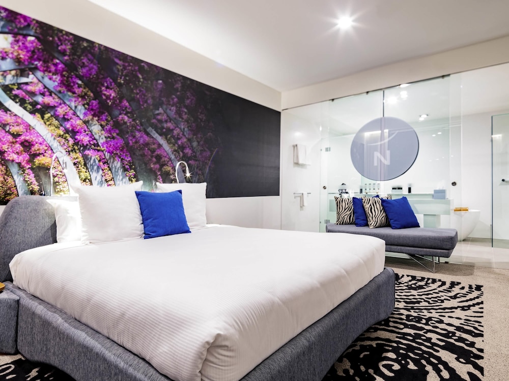 Executive Suite, 1 King Bed with Sofa bed