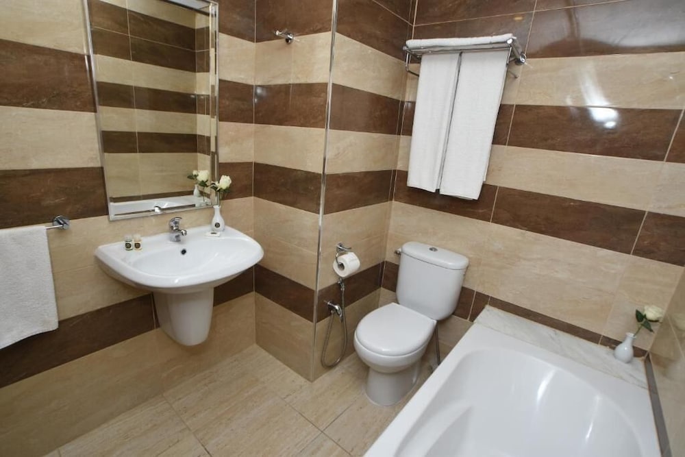 Standard Double Or Twin Room - Photo 18