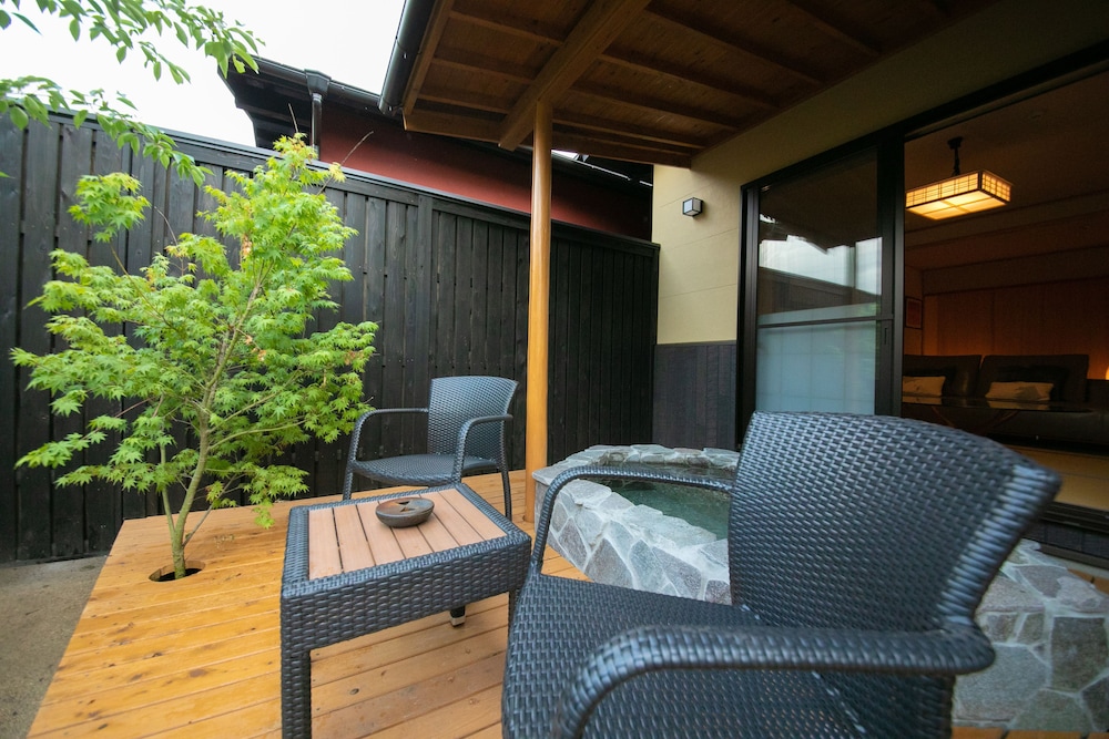 Japanese Style Superior Room, Private Bathroom and Open-air Bath - Photo 12