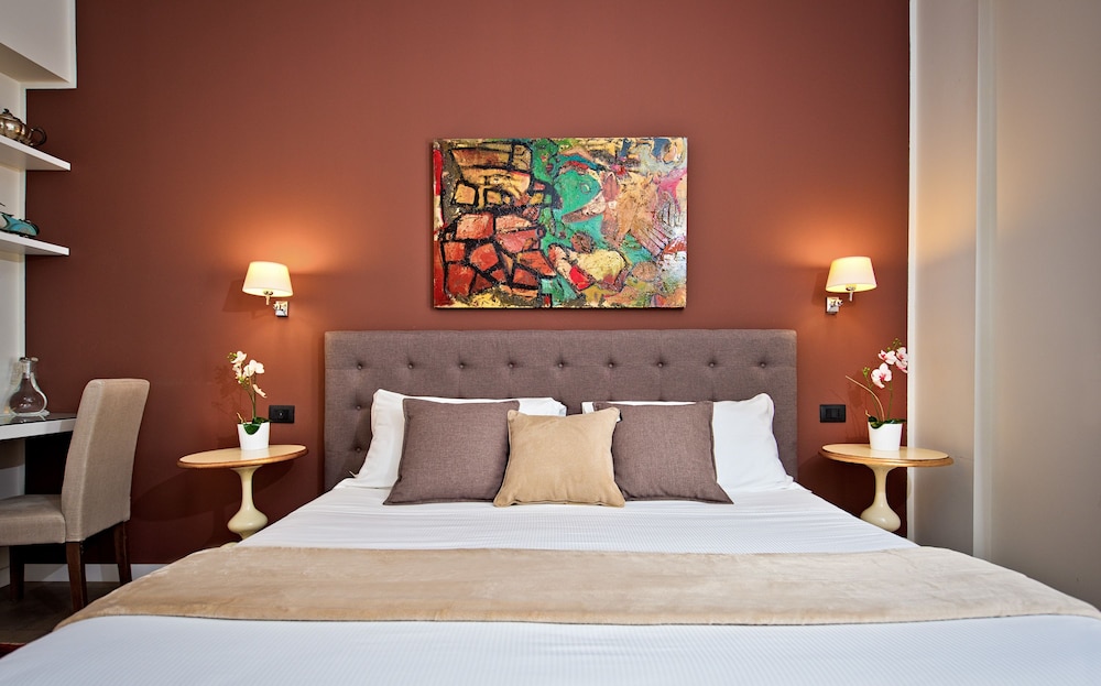 Exclusive Studio Suite, 1 King Bed with Sofa bed, City View, Tower photo 3