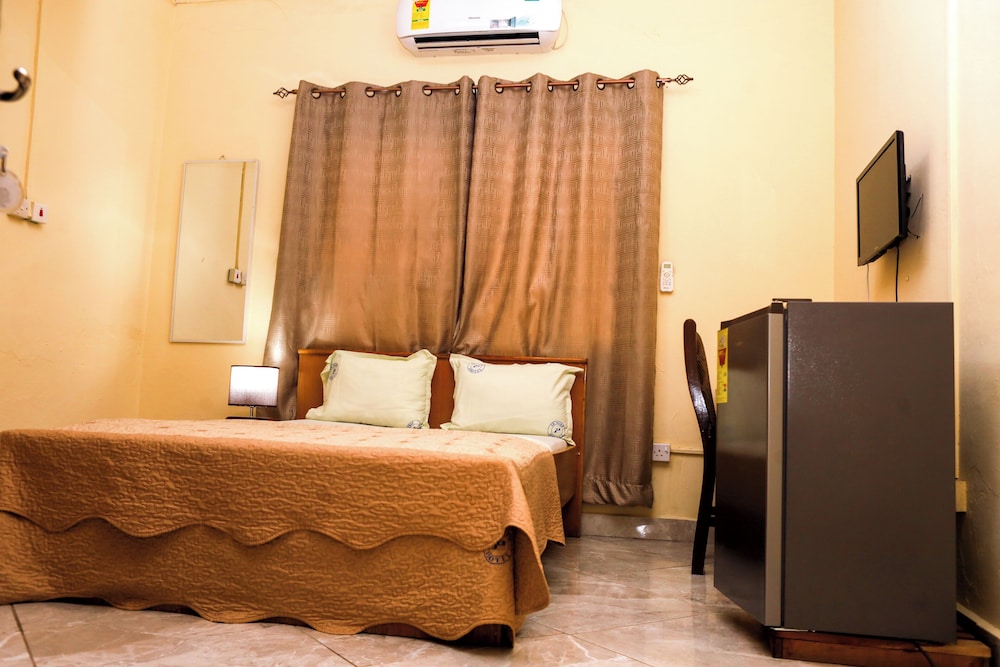 Basic Single Room, 1 Double Bed