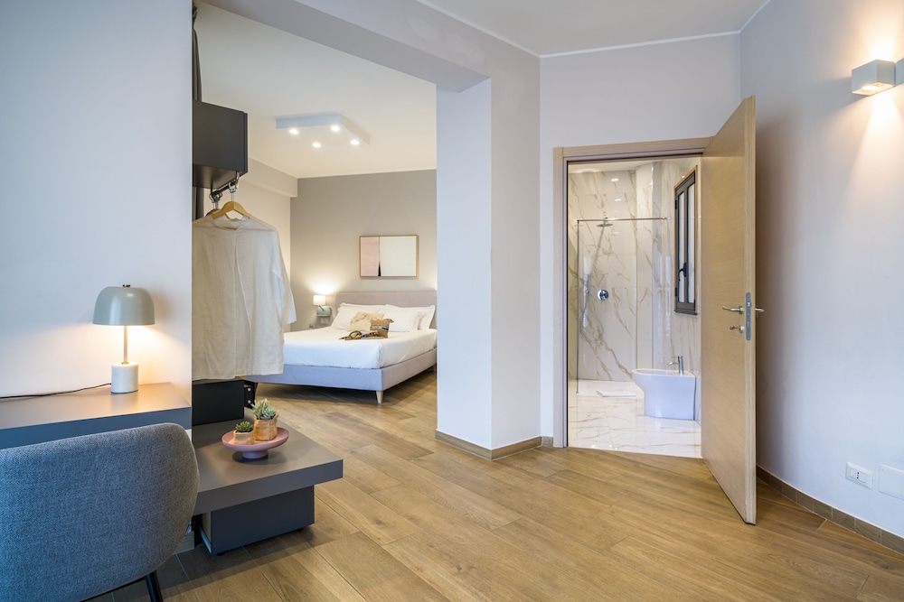 Family Quadruple Room thumbnail 6