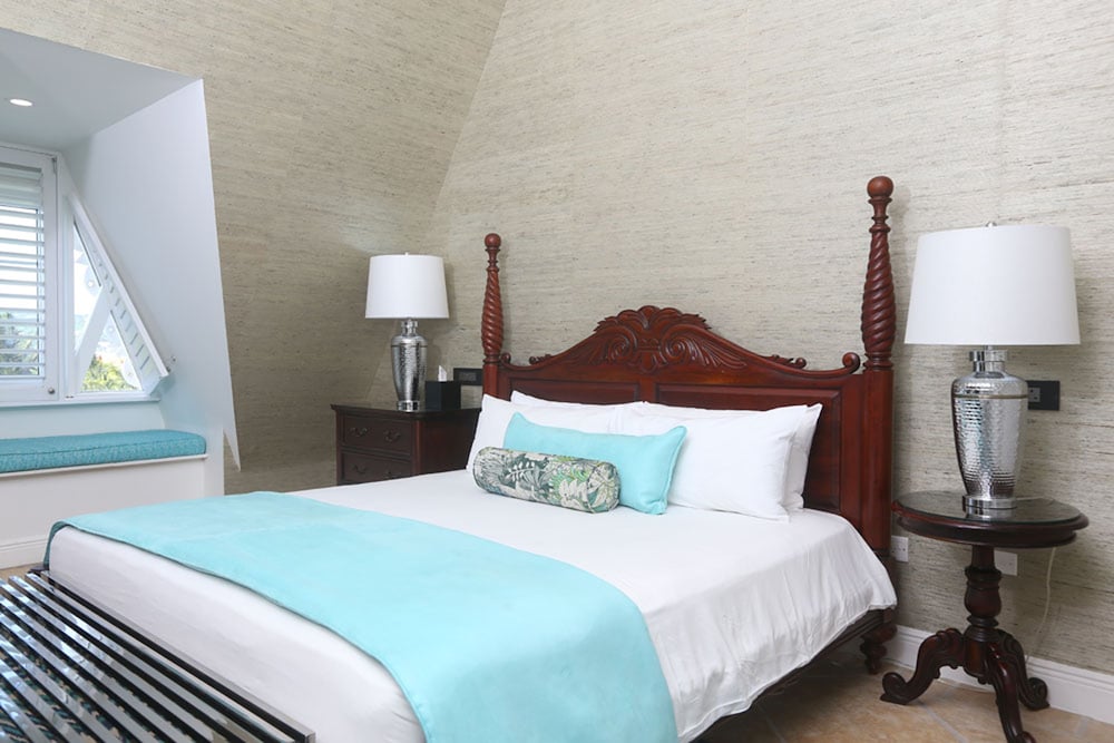 Suite, 1 King Bed with Sofa bed, Garden View - Photo 4