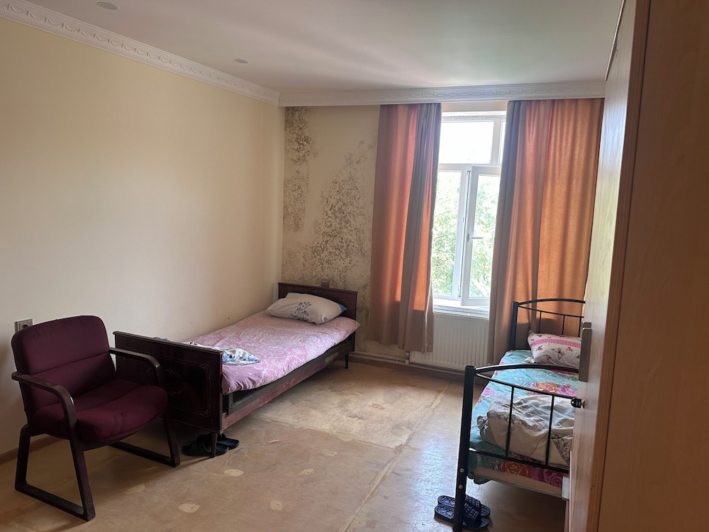 Basic Double or Twin Room - Photo 44