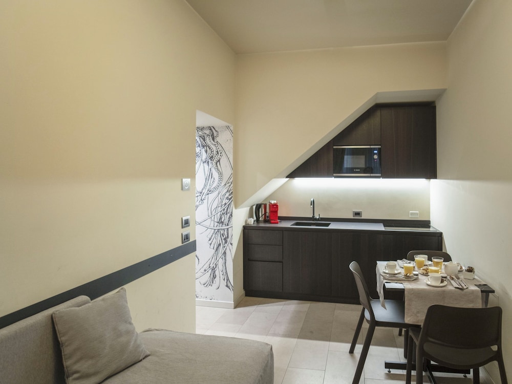 Executive Apartment (Small)