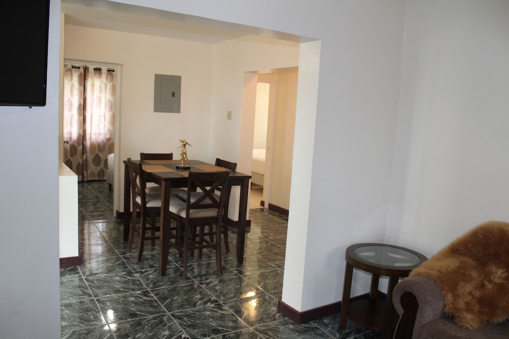 Deluxe Apartment, 2 Bedrooms, Garden View photo 3