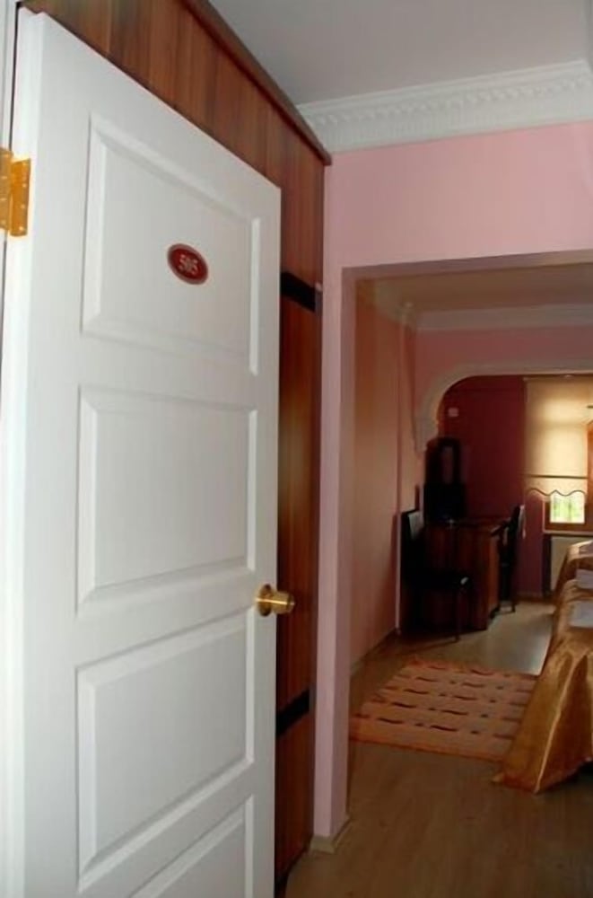Standard Twin Room photo 2