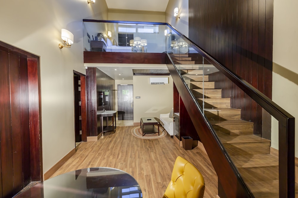 Family Room, Mountain View (Duplex Family Room) - Photo 6