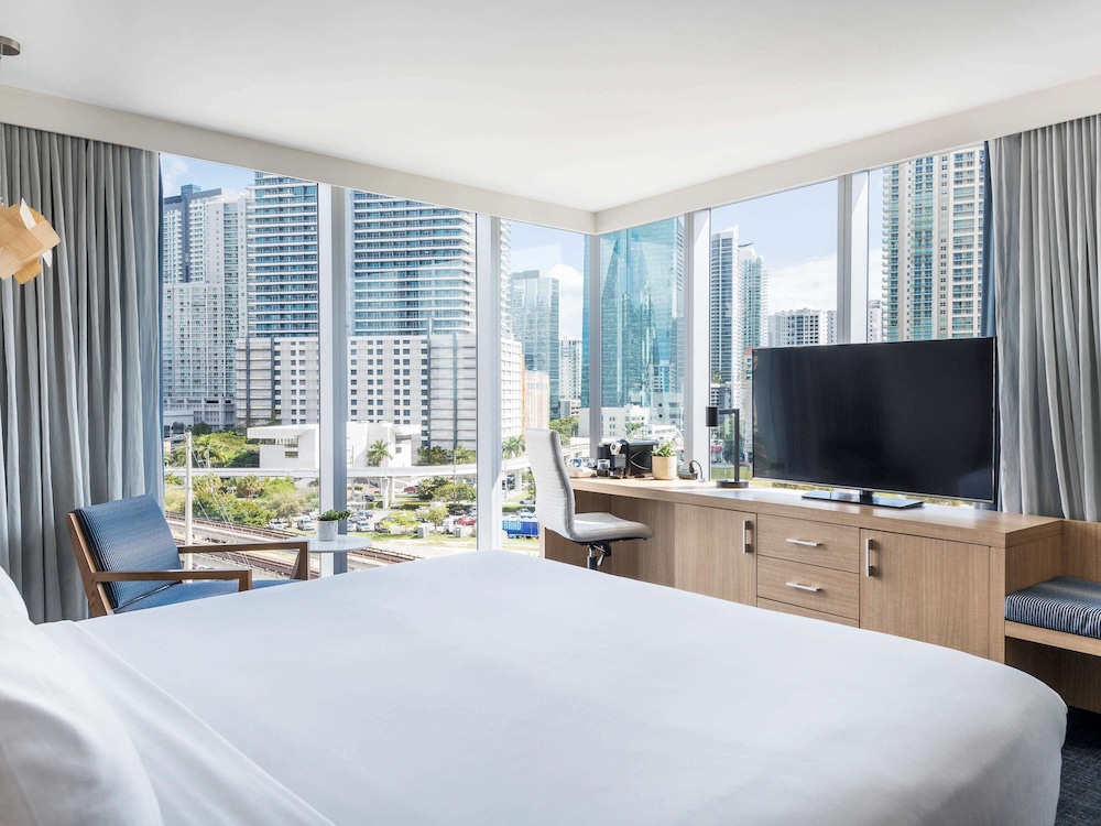 Executive Suite, 1 Bedroom (King, City and Bay view)