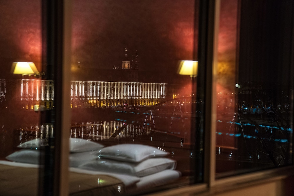 Superior Room - Photo 8