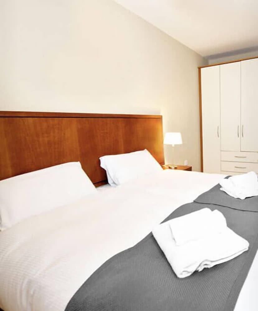 Standard Apartment, 3 Bedrooms - Photo 6